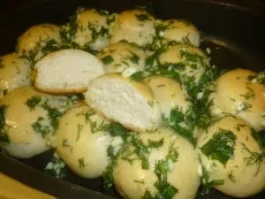 Пампушки з часником рецепт з фото крок за кроком (часником) Пампушки з часником рецепт з фото крок за кроком