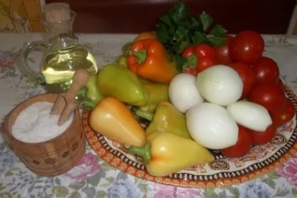 Печений перець з помідорами і цибулею, рецепт з фото