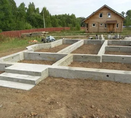 Пристрій стрічкового фундаменту на палях, будівельний портал (фундаменту) Пристрій стрічкового фундаменту на палях, будівельний портал