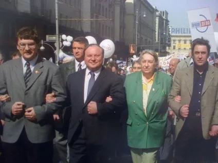 Підбірка фотографій з лихих 90-х (фотографій) Підбірка фотографій з лихих 90-х