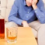 Після алкоголю болить серце що робити в цьому випадку, причини болю в серці, алкогольна (серце) Після алкоголю болить серце що робити в цьому випадку, причини болю в серці, алкогольна