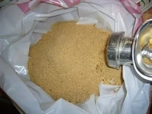 Прикормка на ляща для лову на фідер - яку купити в магазині, або зварити самому