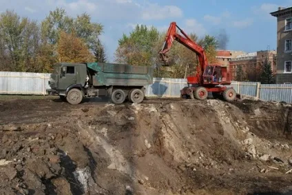 Розробка грунту екскаватором в котловані, в траншеї, зворотна лопата