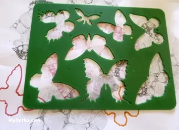 Малюємо кошеня мильними бульбашками
