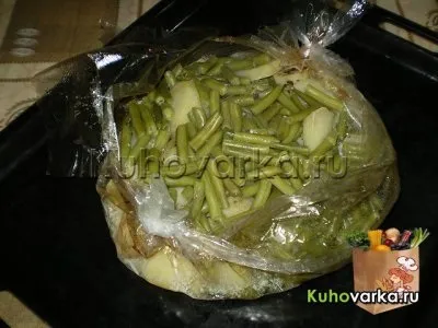 Риба в рукаві з картоплею