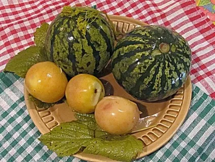 Рецепт засолювання кавунів на зиму в домашніх умовах (рецепт) Рецепт засолювання кавунів на зиму в домашніх умовах