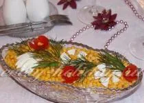 Салат з копченою ковбасою - соломка