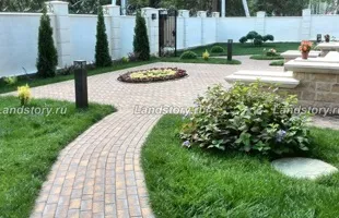 Садові доріжки з бруківки на дачі, красиві фото, укладання (садові) Садові доріжки з бруківки на дачі, красиві фото, укладання