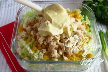 Салат з пекінської капусти з куркою і кукурудзою - рецепт з фото (куркою) Салат з пекінської капусти з куркою і кукурудзою - рецепт з фото