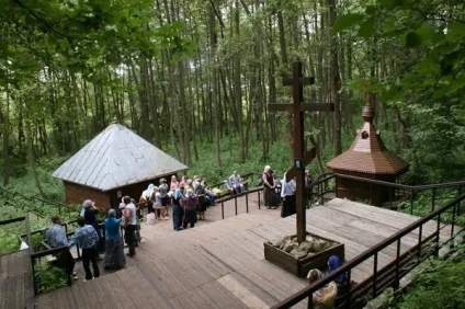 Весна Шамордіно жіночий монастир фото храм Шамордіно, подорож у світ природи (храм Шамордіно) Весна Шамордіно жіночий монастир фото храм Шамордіно, подорож у світ природи