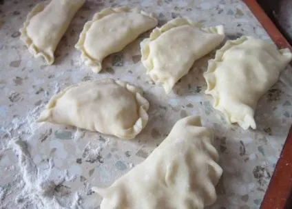 Вареники з сиром і картоплею - покроковий рецепт з фото на (кулінари) Вареники з сиром і картоплею - покроковий рецепт з фото на