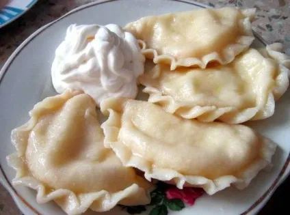 Вареники з сиром і картоплею - покроковий рецепт з фото на (кухарі) Вареники з сиром і картоплею - покроковий рецепт з фото на