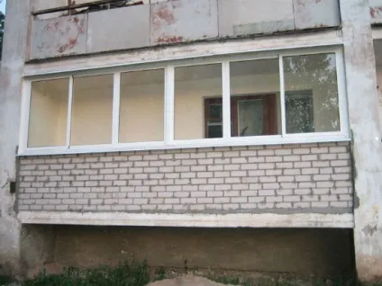 Варіанти ремонту лоджії своїми руками, з чого почати як зміцнити плиту, ніж закласти щілини на підлозі (плиту) Варіанти ремонту лоджії своїми руками, з чого почати як зміцнити плиту, ніж закласти щілини на підлозі