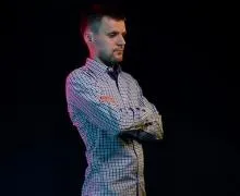 Мережева влада як держава управляє суспільством, думки