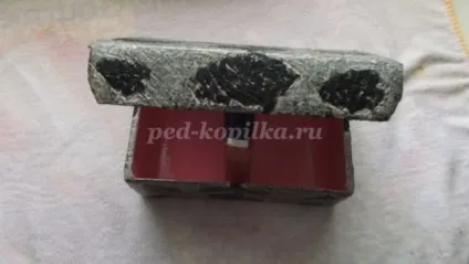 Шкатулка своїми руками в техніці імітації шкіри рептилії (рептилії) Шкатулка своїми руками в техніці імітації шкіри рептилії