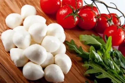Сир моцарела - харчова цінність та склад продукту, шкода і користь сиру моцарелла, рекомендації по (продукту) Сир моцарела - харчова цінність та склад продукту, шкода і користь сиру моцарелла, рекомендації по
