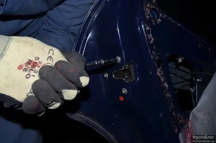Зняття, розбирання і ремонт замку задніх дверей vectra b (двері) Зняття, розбирання і ремонт замку задніх дверей vectra b