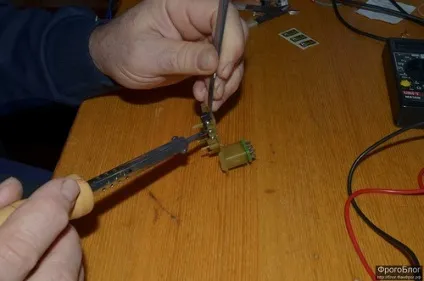 Зняття, розбирання і ремонт замку задніх дверей vectra b (замка) Зняття, розбирання і ремонт замку задніх дверей vectra b