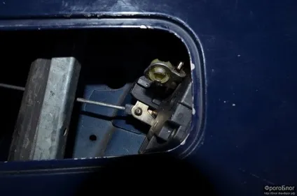 Зняття, розбирання і ремонт замку задніх дверей vectra b (замка) Зняття, розбирання і ремонт замку задніх дверей vectra b