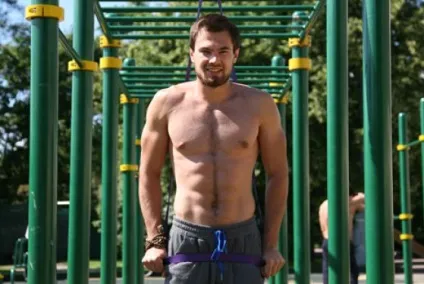 Streetworkout від Данила Черкасова вправи на майданчику