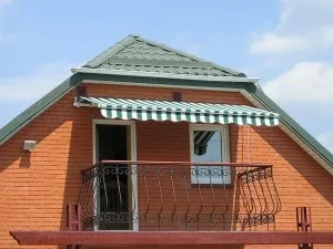 Види навісів для двору і дачі який варіант вибрати для відпочинку і захисту автомобіля (варіант) Види навісів для двору і дачі який варіант вибрати для відпочинку і захисту автомобіля