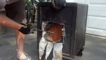 Таємниця проклятого сейфа
