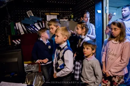 Театр зовні і зсередини (зовні) Театр зовні і зсередини