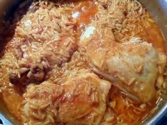 Тушкована курка з макаронами - як смачно (смачно) Тушкована курка з макаронами - як смачно