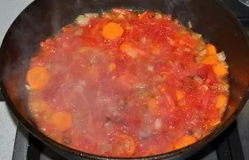Тушковані курячі сердечка з картоплею і томатами - покроковий фоторецепт (сердечка) Тушковані курячі сердечка з картоплею і томатами - покроковий фоторецепт