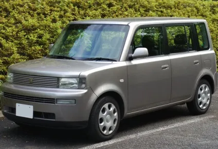 Toyota bb - опис моделі