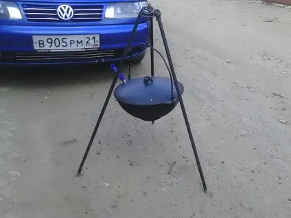 Тринога для казана