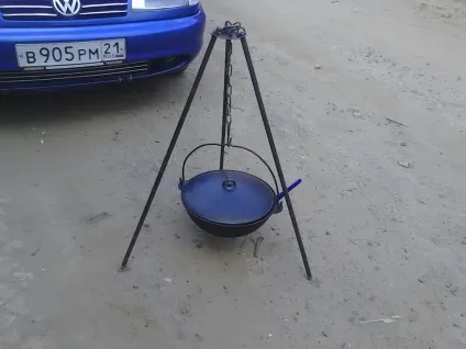 Тринога для казана