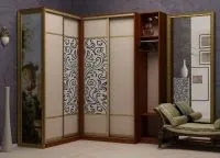 Кутові стінки в кімнату