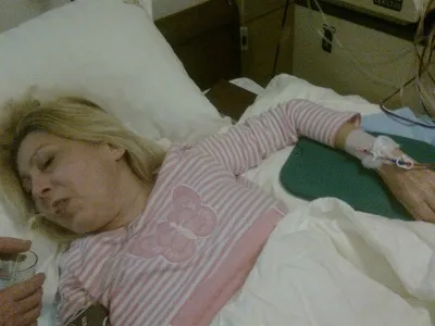 У смертельно хворий Оксана Хожай забирають квартиру (оксани) У смертельно хворий Оксана Хожай забирають квартиру