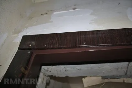 Установка вхідних металевих дверей (двері металеві вхідні) Установка вхідних металевих дверей