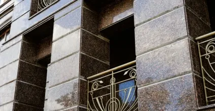Вентильовані фасади з граніту (вентфасади з граніту) Вентильовані фасади з граніту