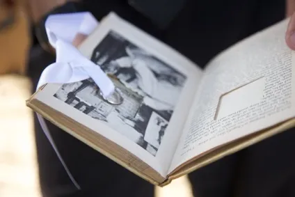Вінтажна книжкова весілля (вантажу і ретро) Вінтажна книжкова весілля
