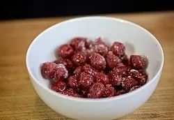 Вишневий десерт з вершками (рецепт з фото)