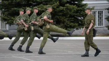 військовий етикет