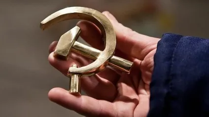 Я - совок, що значить-радянський! Мені до цих пір не зрозуміло, в чому різниця між селянином, (зрозуміло) Я - совок, що значить-радянський! Мені до цих пір не зрозуміло, в чому різниця між селянином,