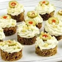 Закуски на весілля - (понад 60 рецептів) з фото на (міні-пиріжки капустою яйцем) Закуски на весілля - (понад 60 рецептів) з фото на