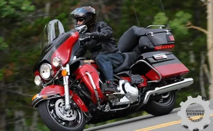 10 Кращих туристичних мотоциклів (Can-Am Spyder Limited) 10 Кращих туристичних мотоциклів