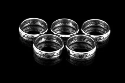 27 приголомшливих весільних кілець