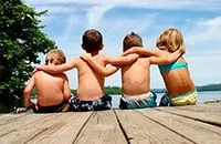 4 Причини, через які люди втрачають друзів з віком (друзів) 4 Причини, через які люди втрачають друзів з віком