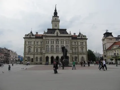 Angiola, нудно, як в Боснії на травневі свята (angiola) Angiola, нудно, як в Боснії на травневі свята