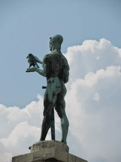 Angiola, нудно, як в Боснії на травневі свята (angiola) Angiola, нудно, як в Боснії на травневі свята