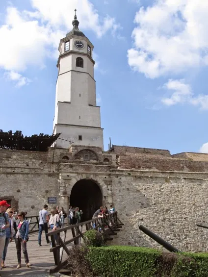 Angiola, нудно, як в Боснії на травневі свята (angiola) Angiola, нудно, як в Боснії на травневі свята