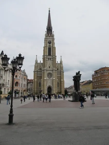 Angiola, нудно, як в Боснії на травневі свята (angiola) Angiola, нудно, як в Боснії на травневі свята