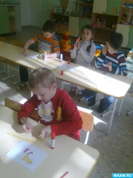 Аплікація методом обривання паперу «курча»