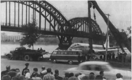 Аварійні посадки на воду (авіашколі фюзеляж пустили) Аварійні посадки на воду